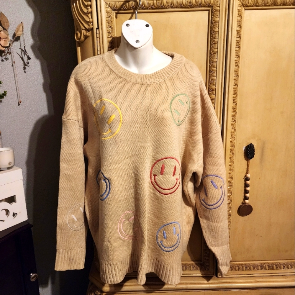 Earth bound store Sweater happy face new